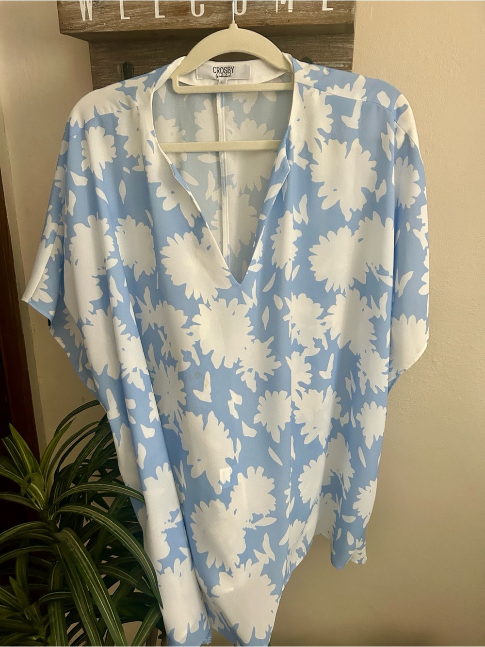 Maxine Tunic in the Blue Fern print by the brand Crosby by Mollie Burch. Size L